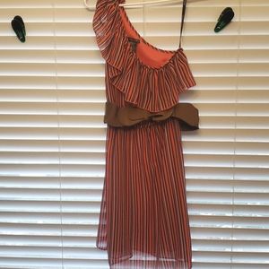 One shoulder stripped dress